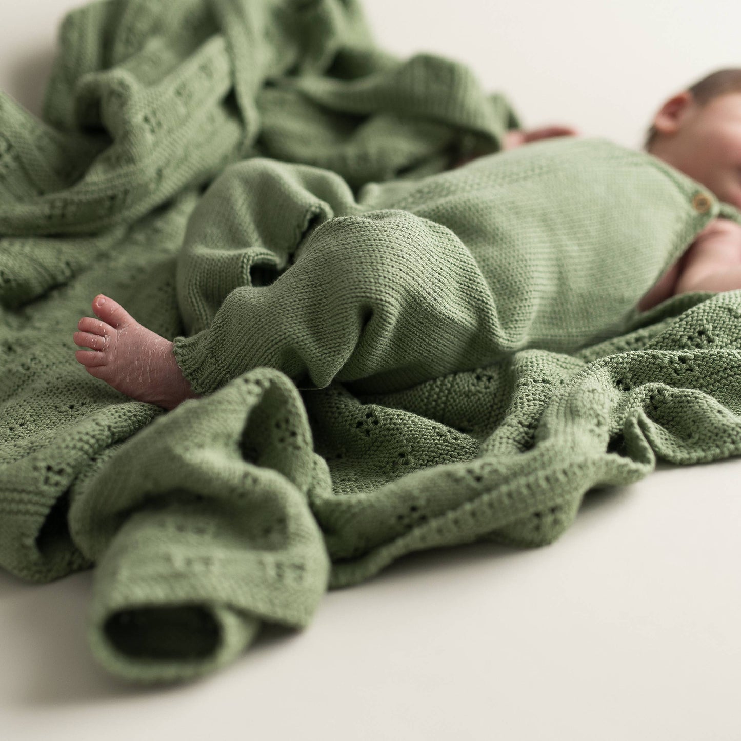 Baby blanket openwork mint