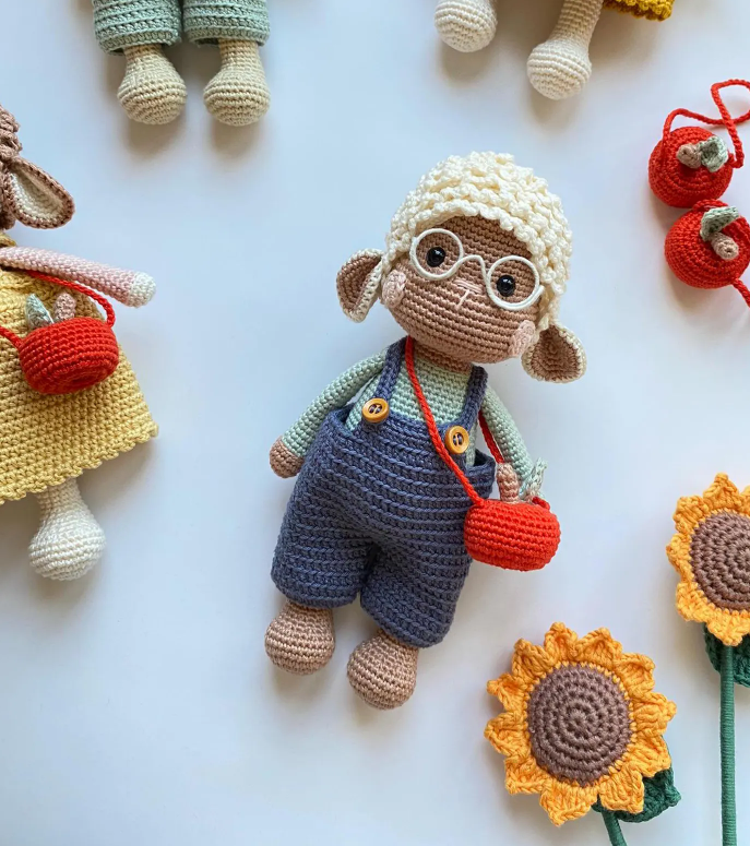 Adiko Kids - Amigurumi Cooles Lamb Cuddly Friend