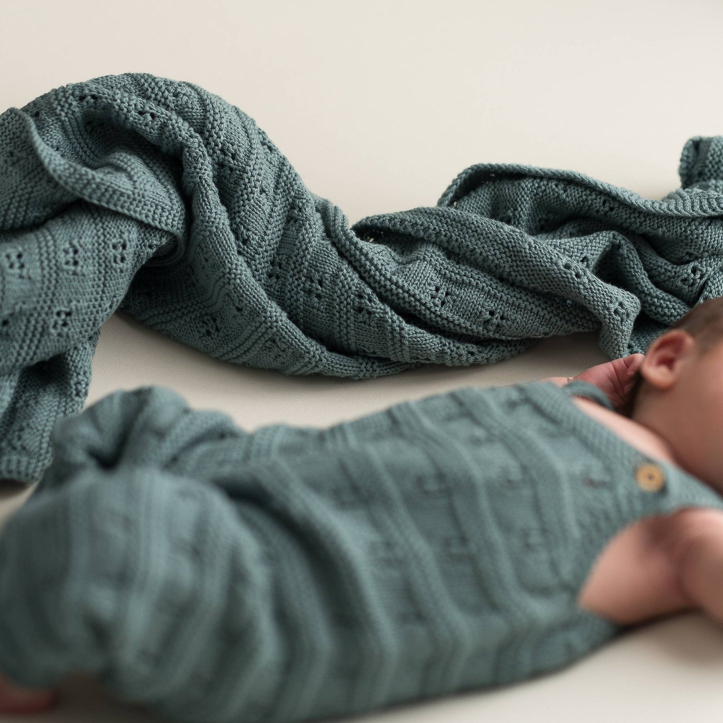 Baby blanket openwork jeans